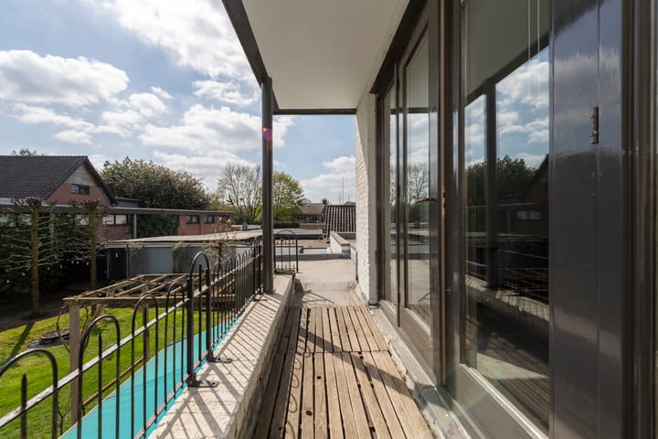 Foto 32 van Burgemeester Panislaan 17-B