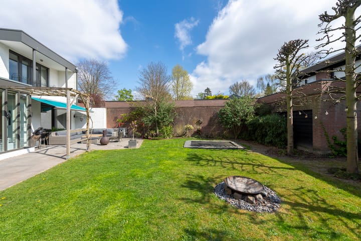 Foto 43 van Burgemeester Panislaan 17-B