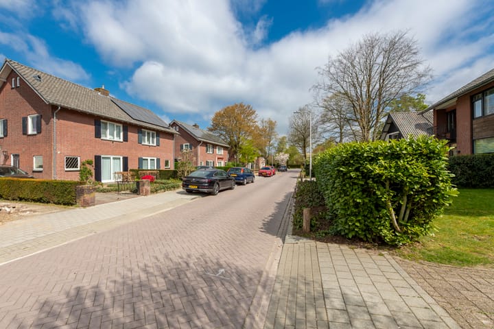 Foto 48 van Burgemeester Panislaan 17-B