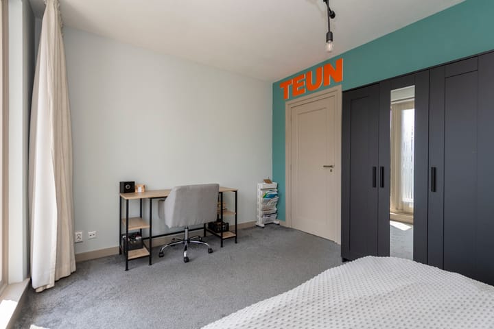 Foto 33 van Burgemeester Panislaan 17-B