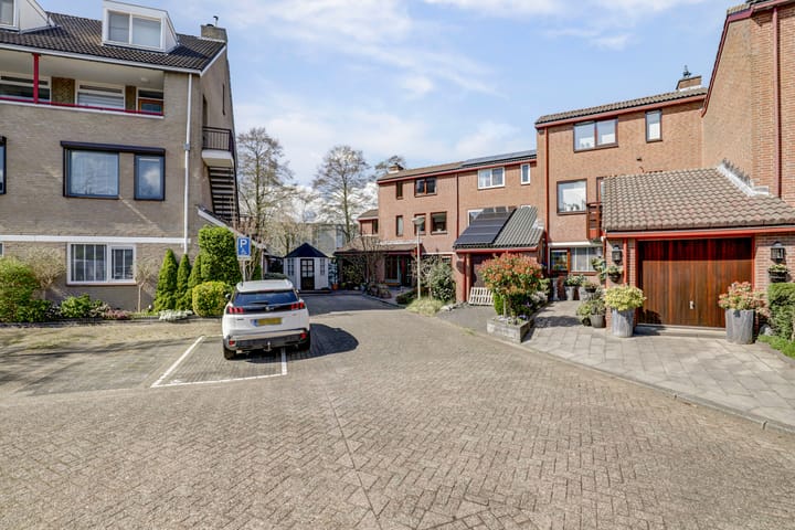 Foto 46 van Anna van Hensbeeksingel 353