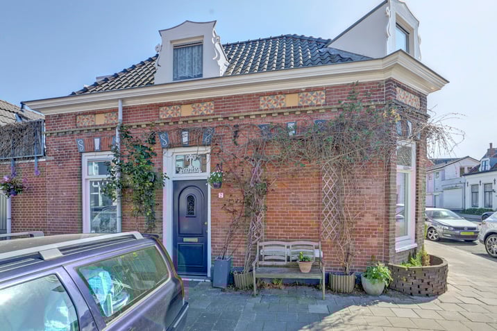 undefined main image