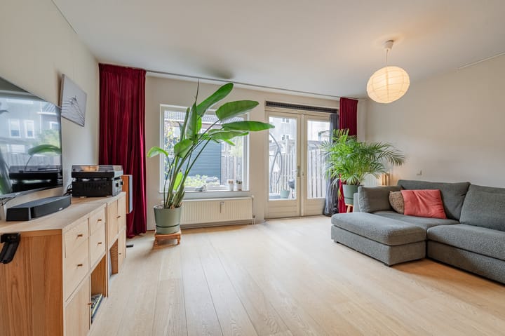 Photo 7 of John Napierstraat 40