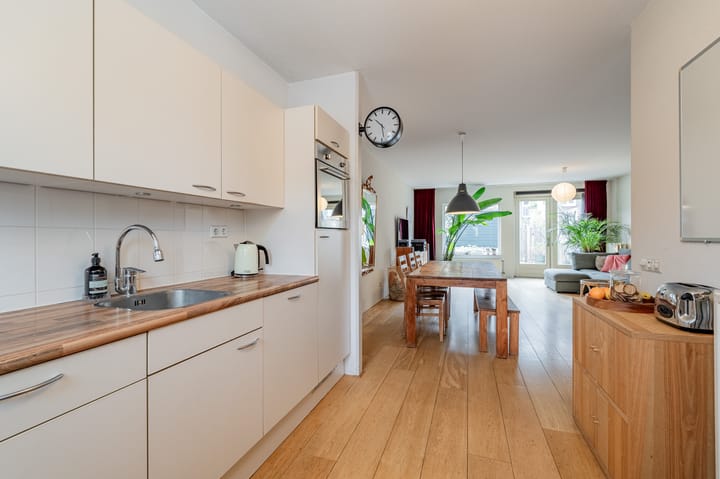 Photo 12 of John Napierstraat 40