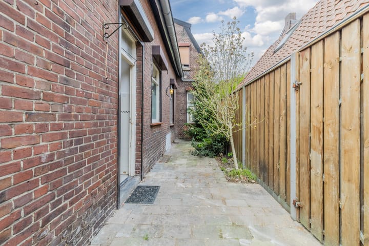 Foto 24 van Schoolstraat 14