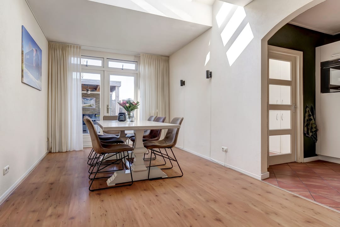 Foto 2 van Duyst van Voorhoutweg 20