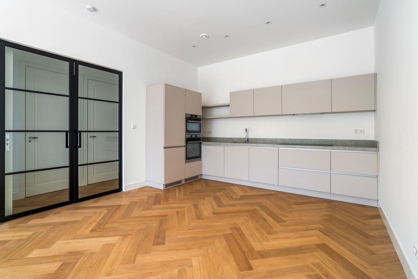 Photo 5 of Koningsplein 4