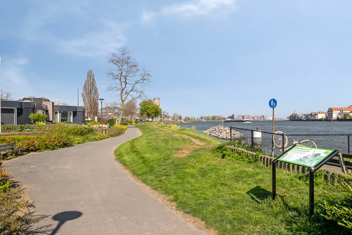 Foto 29 van Maasplein 79