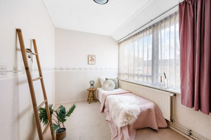 Photo 28 of Jeen Stokerstraat 12