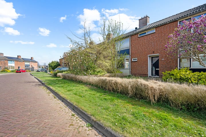 Photo 38 of Jeen Stokerstraat 12