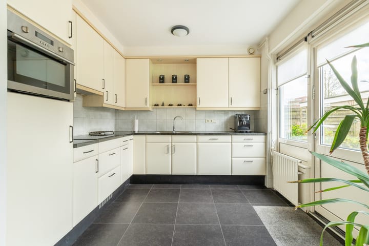 Foto 13 van Denemarkenstraat 12