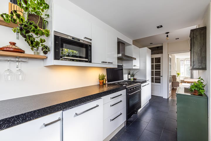 Foto 19 van Van der Hoevenstraat 11