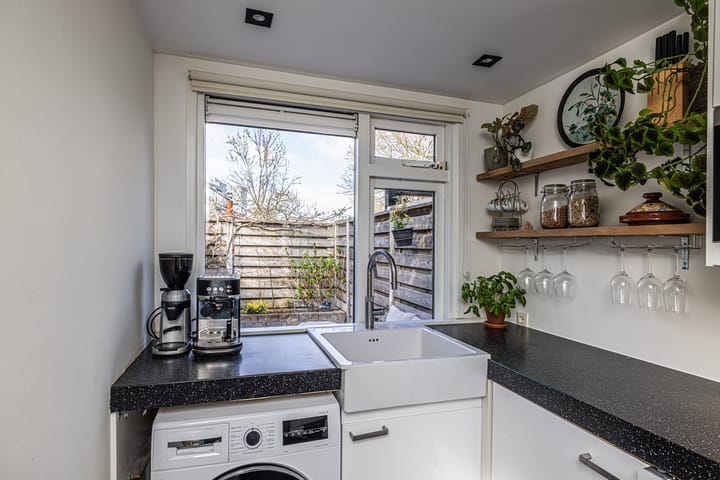 Foto 18 van Van der Hoevenstraat 11