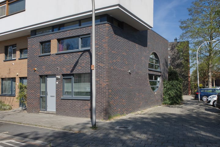 Foto 9 van Zuidpoldersingel 56