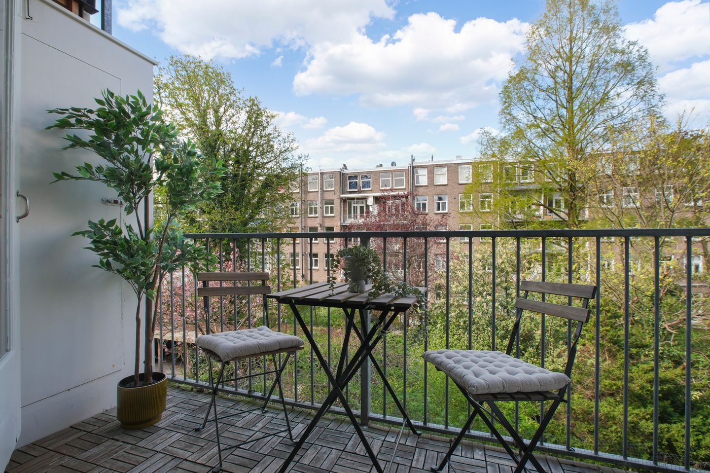 Photo 29 of Reinier Claeszenstraat 45-2