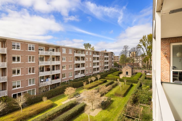 Foto 15 van Jan van Schaffelaarplantsoen 13-C