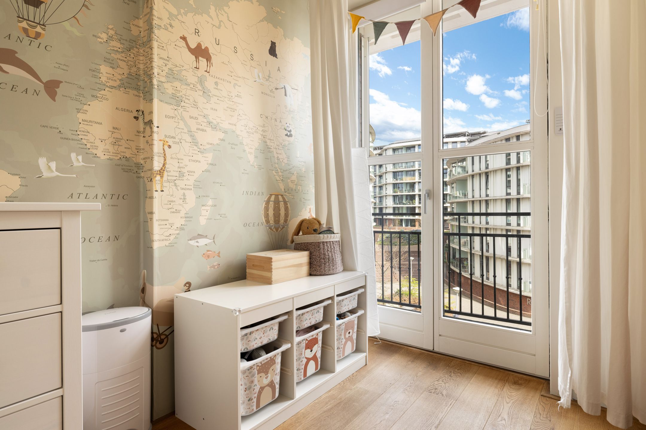 Photo 24 of Jan van Schaffelaarplantsoen 13-C