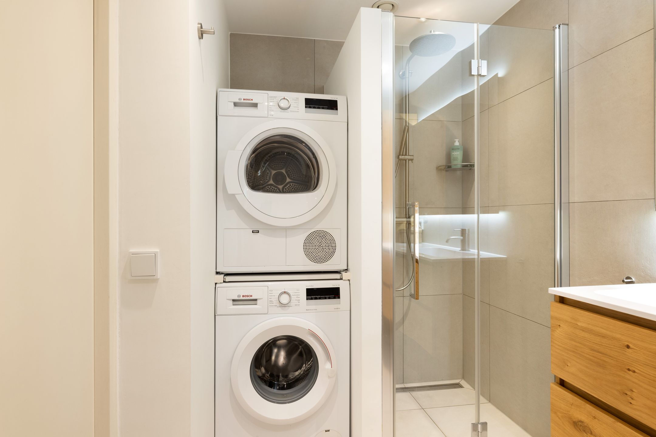 Photo 27 of Jan van Schaffelaarplantsoen 13-C