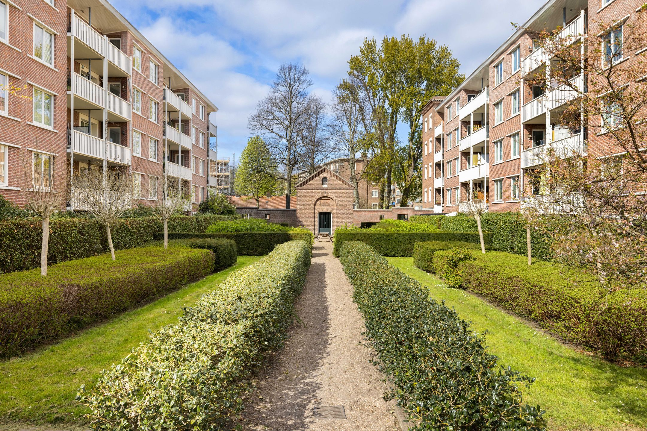 Photo 30 of Jan van Schaffelaarplantsoen 13-C