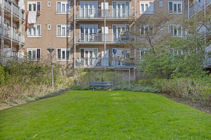 Photo 17 of Geuzenstraat 45-H