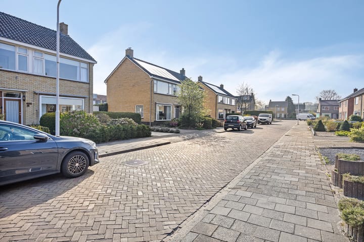 Foto 28 van Dahliastraat 21