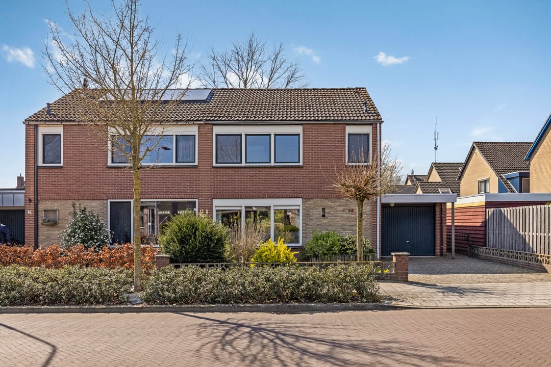 Foto 2 van Spoorstraat 14