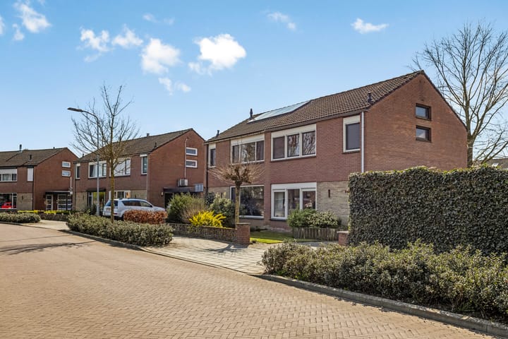 Foto 4 van Spoorstraat 14