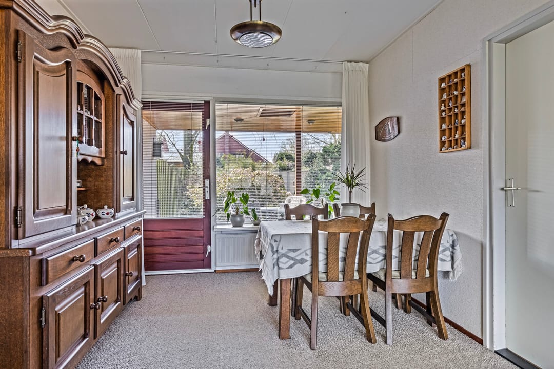 Foto 16 van Spoorstraat 14