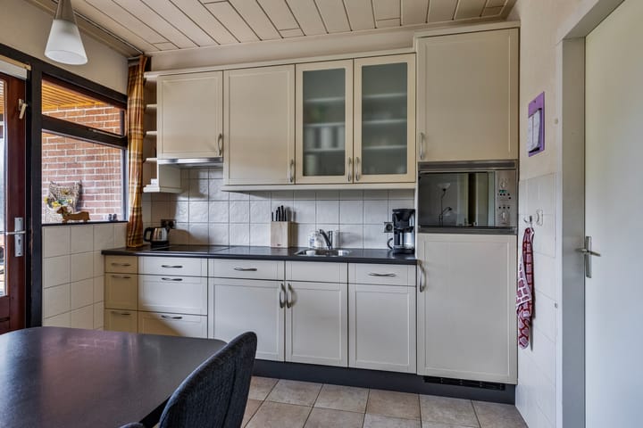 Foto 19 van Spoorstraat 14