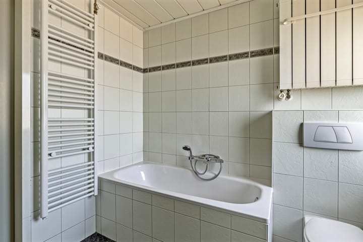 Foto 30 van Spoorstraat 14