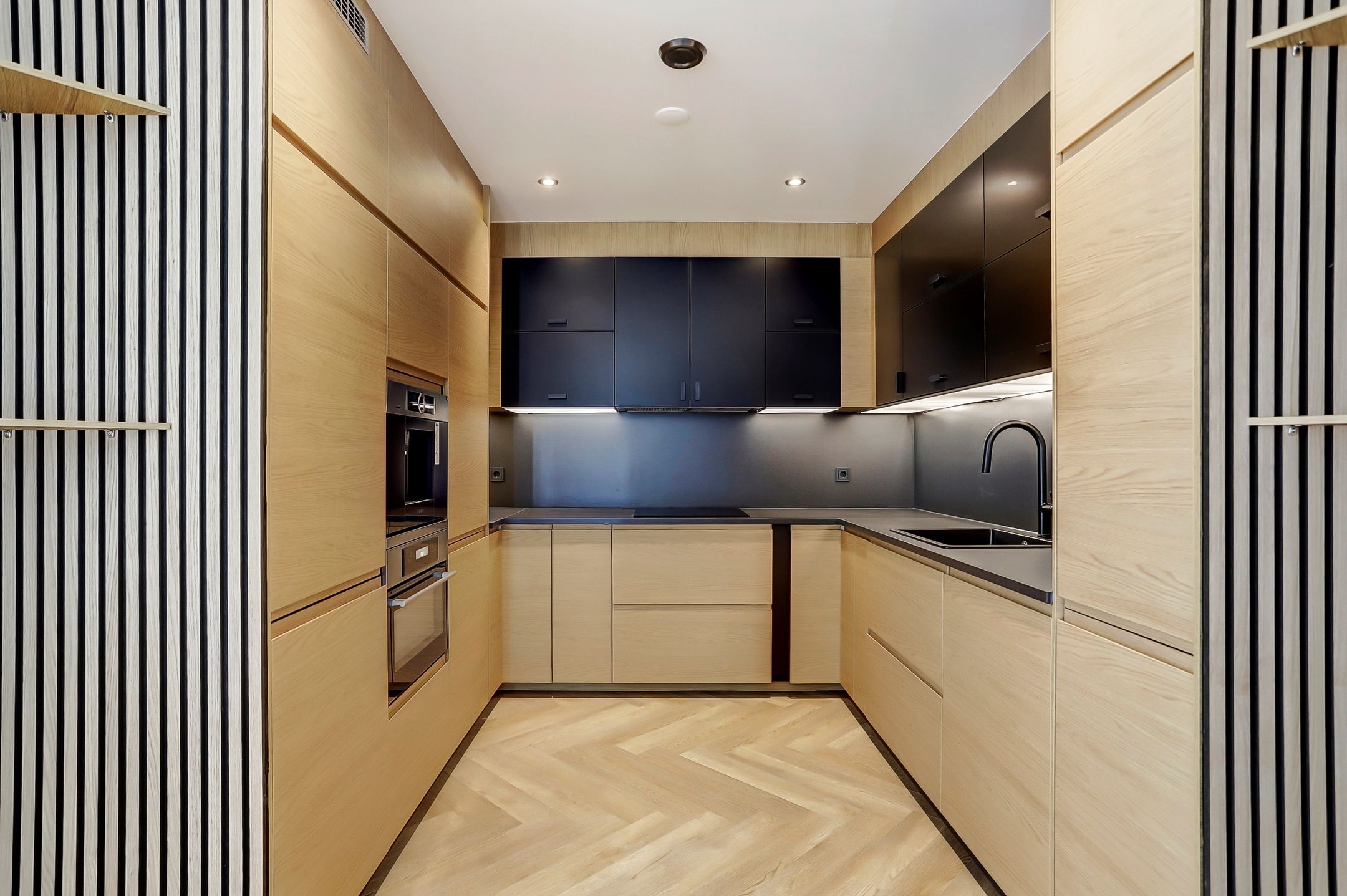 Foto 15 van Abraham van Beyerenstraat 16