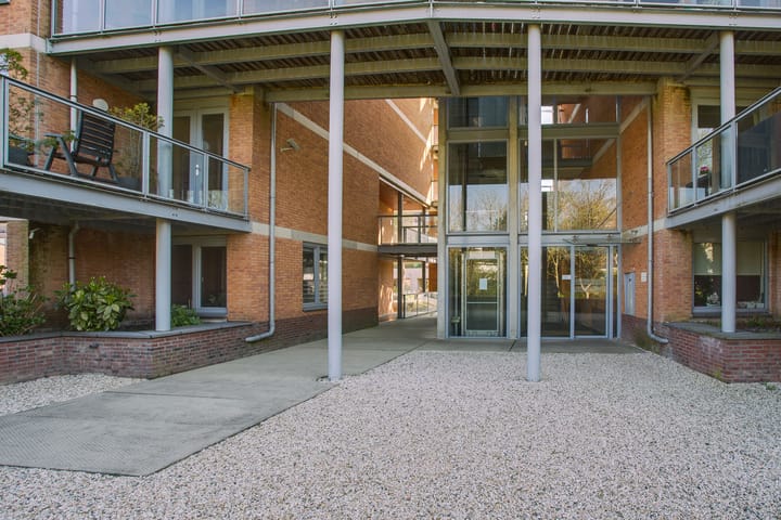 Foto 9 van Bachstraat 125