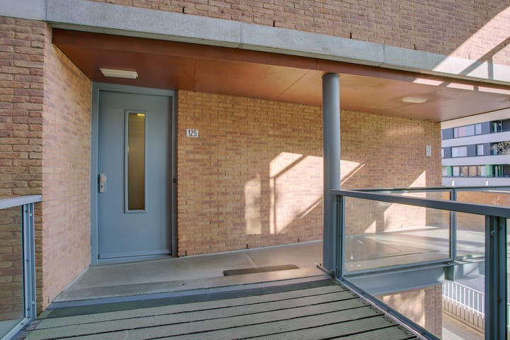 Foto 12 van Bachstraat 125