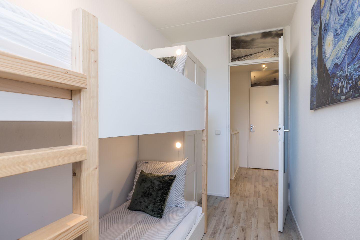 Photo 19 of Landvoogdstraat 59