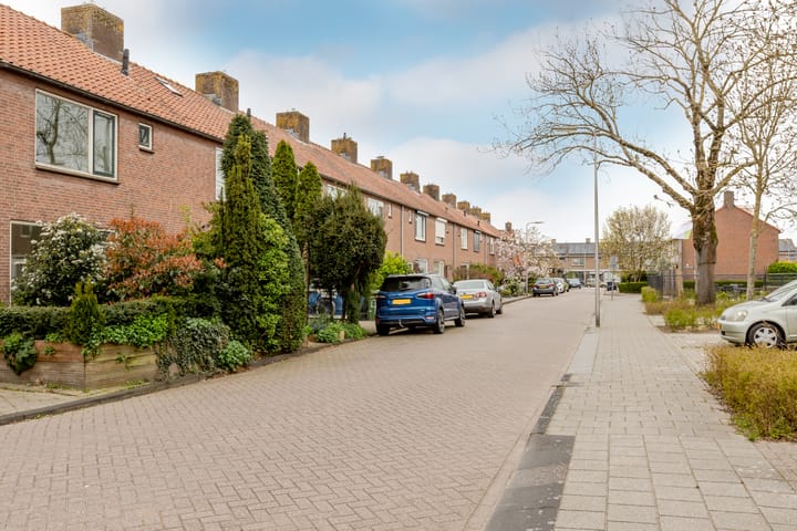 Foto 40 van Barend van Hoeffstraat 2