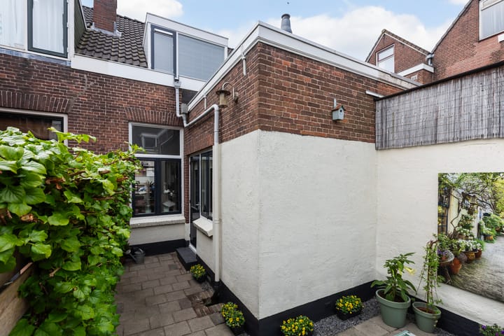 Foto 28 van Leliestraat 25