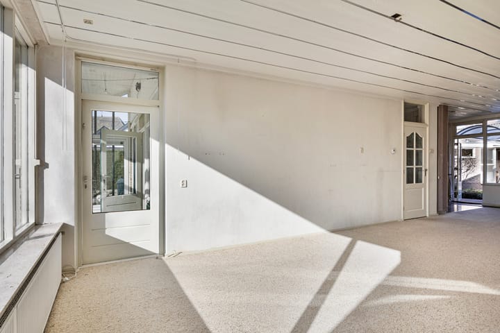 Foto 10 van Agnietenlaan 1