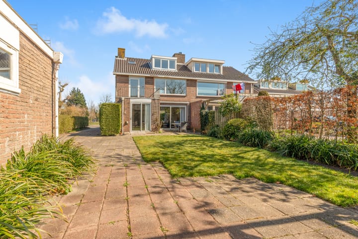 Photo 16 of Van Haerlemlaan 32