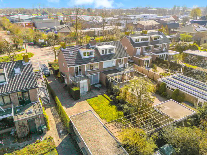 Photo 37 of Van Haerlemlaan 32