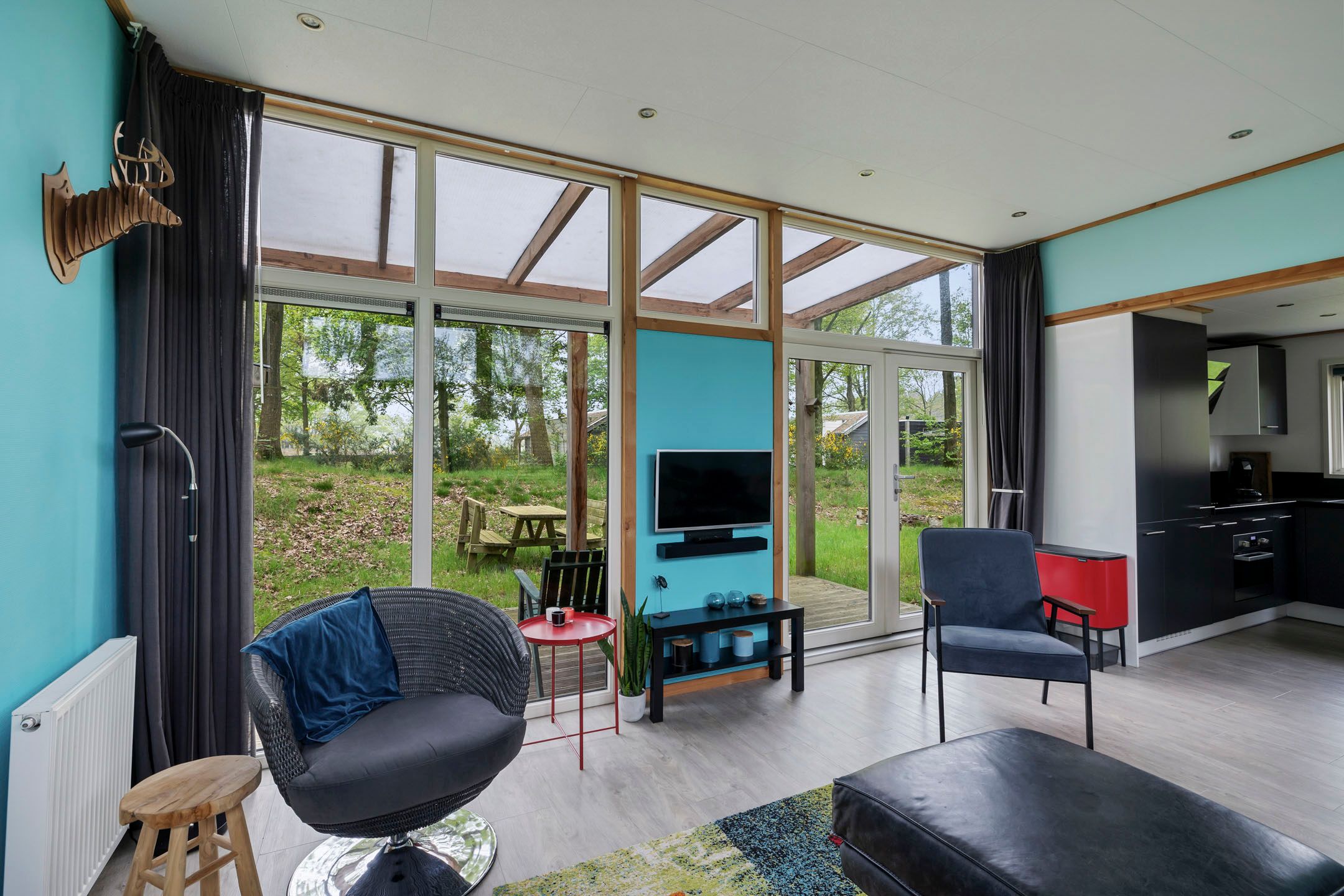 Photo 12 of Amerika 10-R82