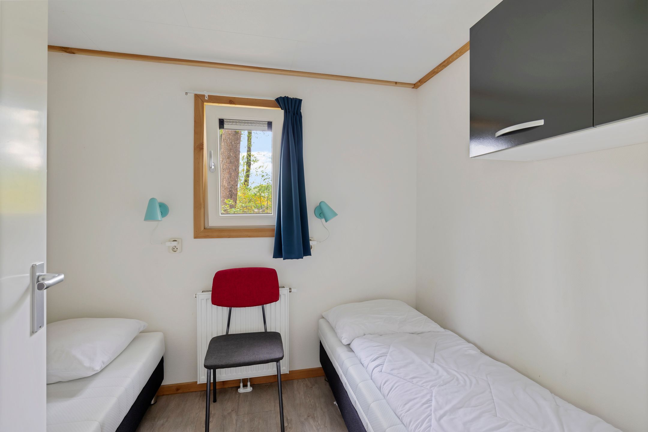 Photo 18 of Amerika 10-R82