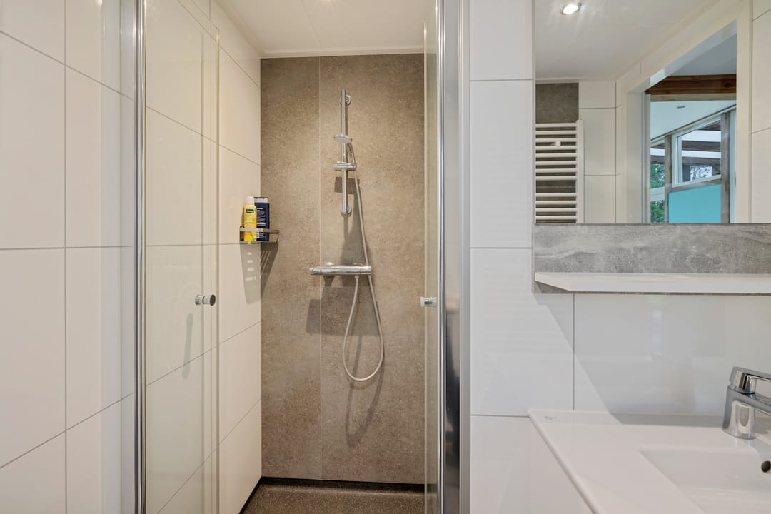 Photo 22 of Amerika 10-R82