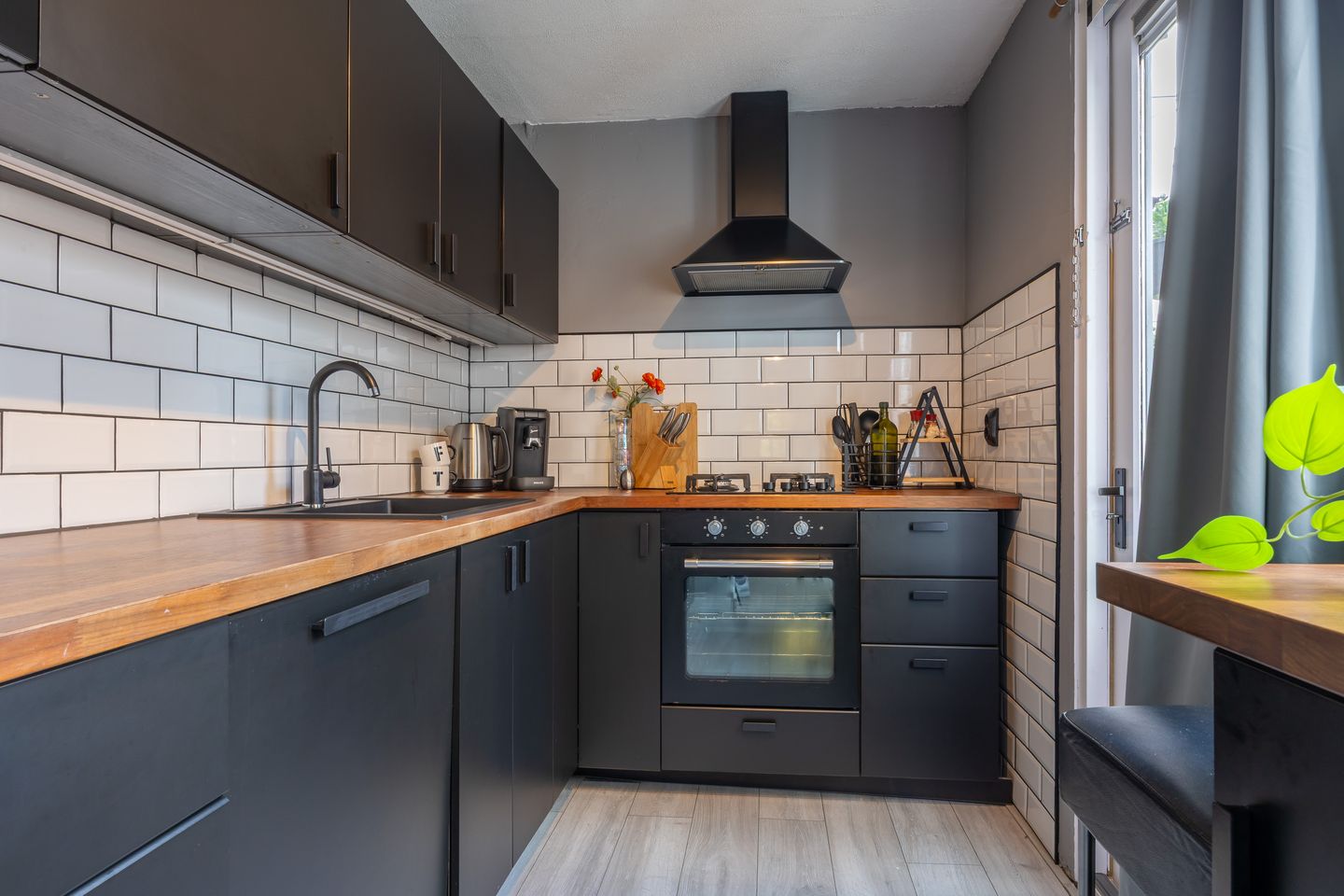 Foto 10 van Van Wassenaerstraat 58