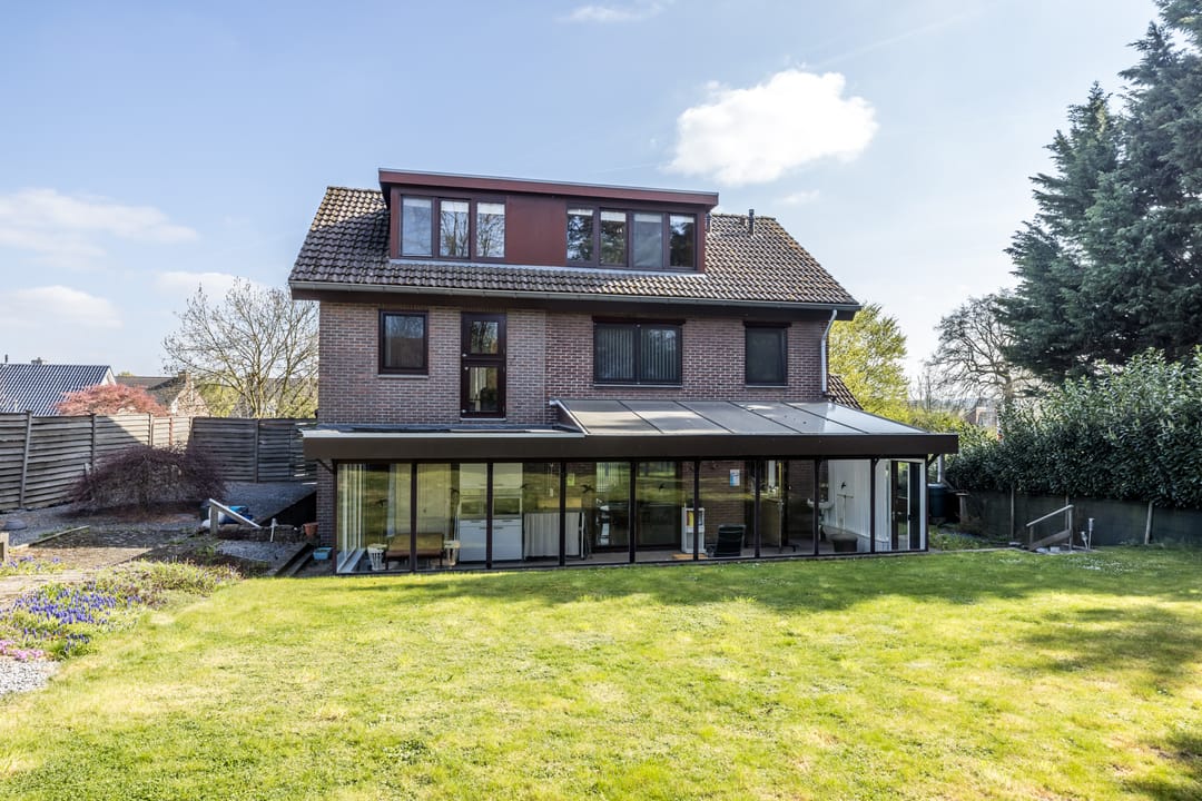 Photo 2 of Pastoor Laevenstraat 31