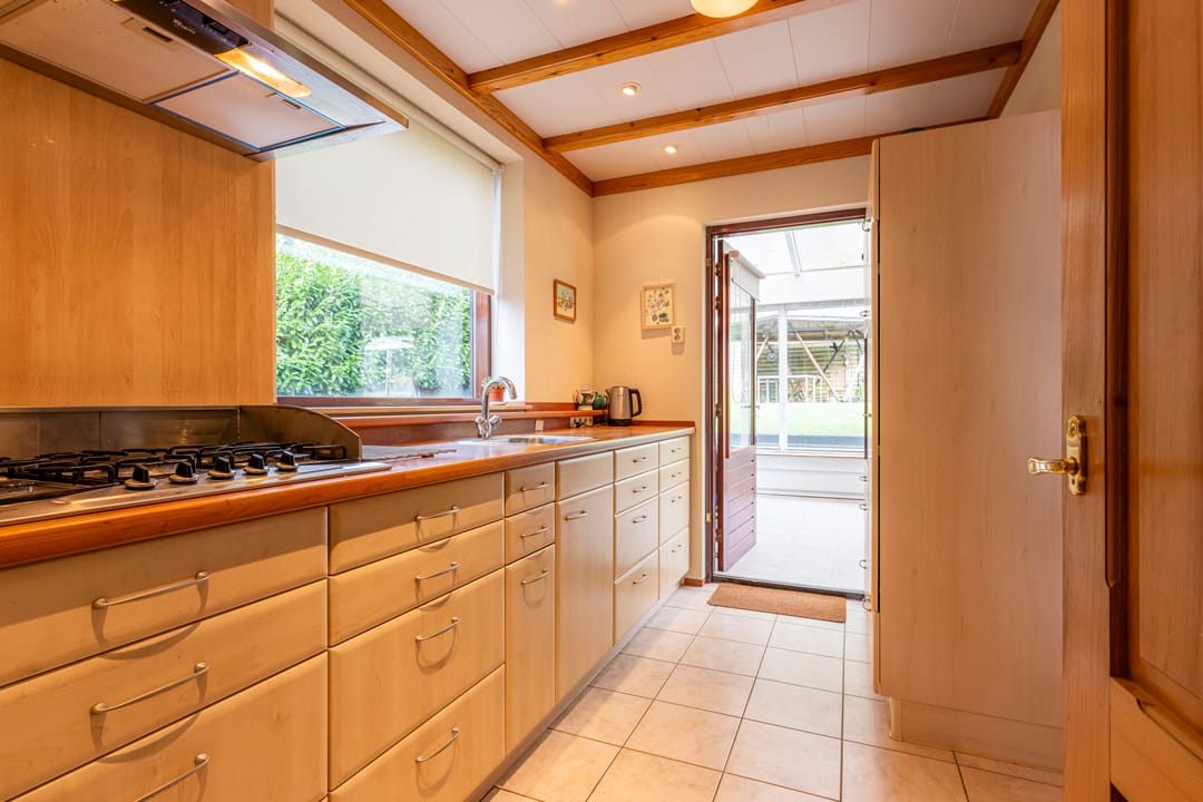 Photo 13 of Pastoor Laevenstraat 31