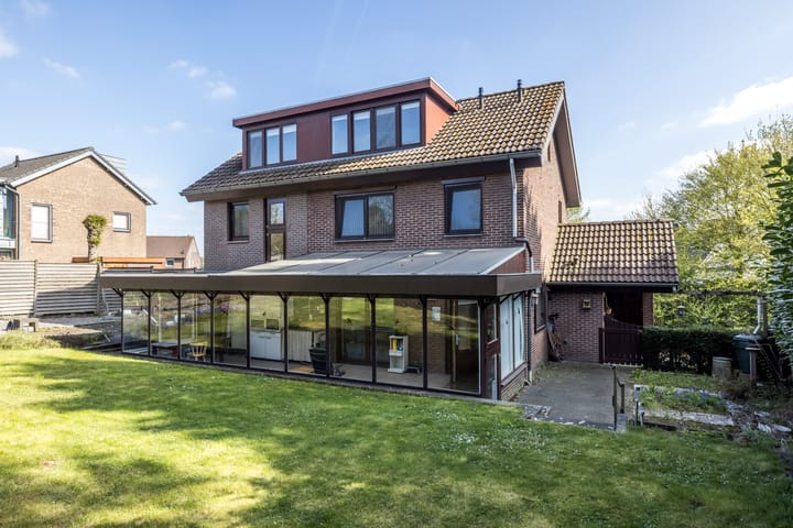 Foto 28 van Pastoor Laevenstraat 31