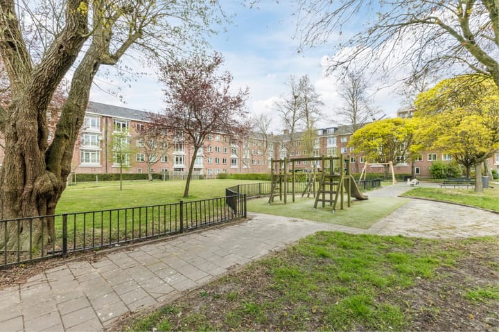 Photo 33 of Katrijpstraat 38