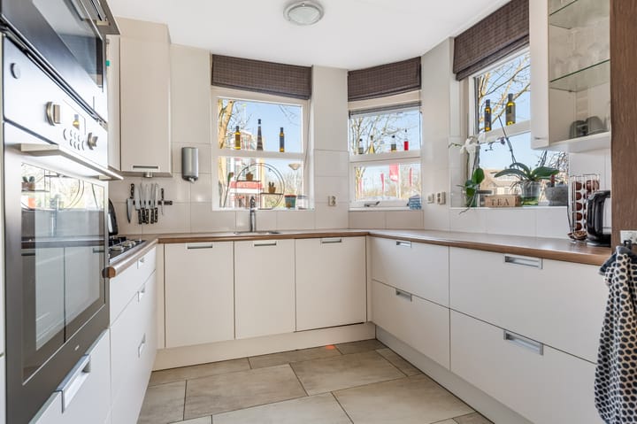 Photo 23 of Wezelstraat 9