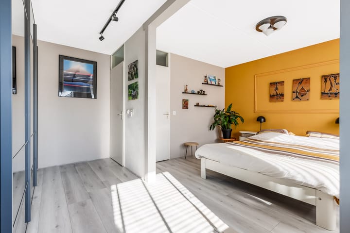 Photo 28 of Wezelstraat 9