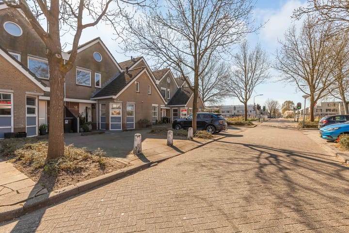 Photo 44 of Wezelstraat 9